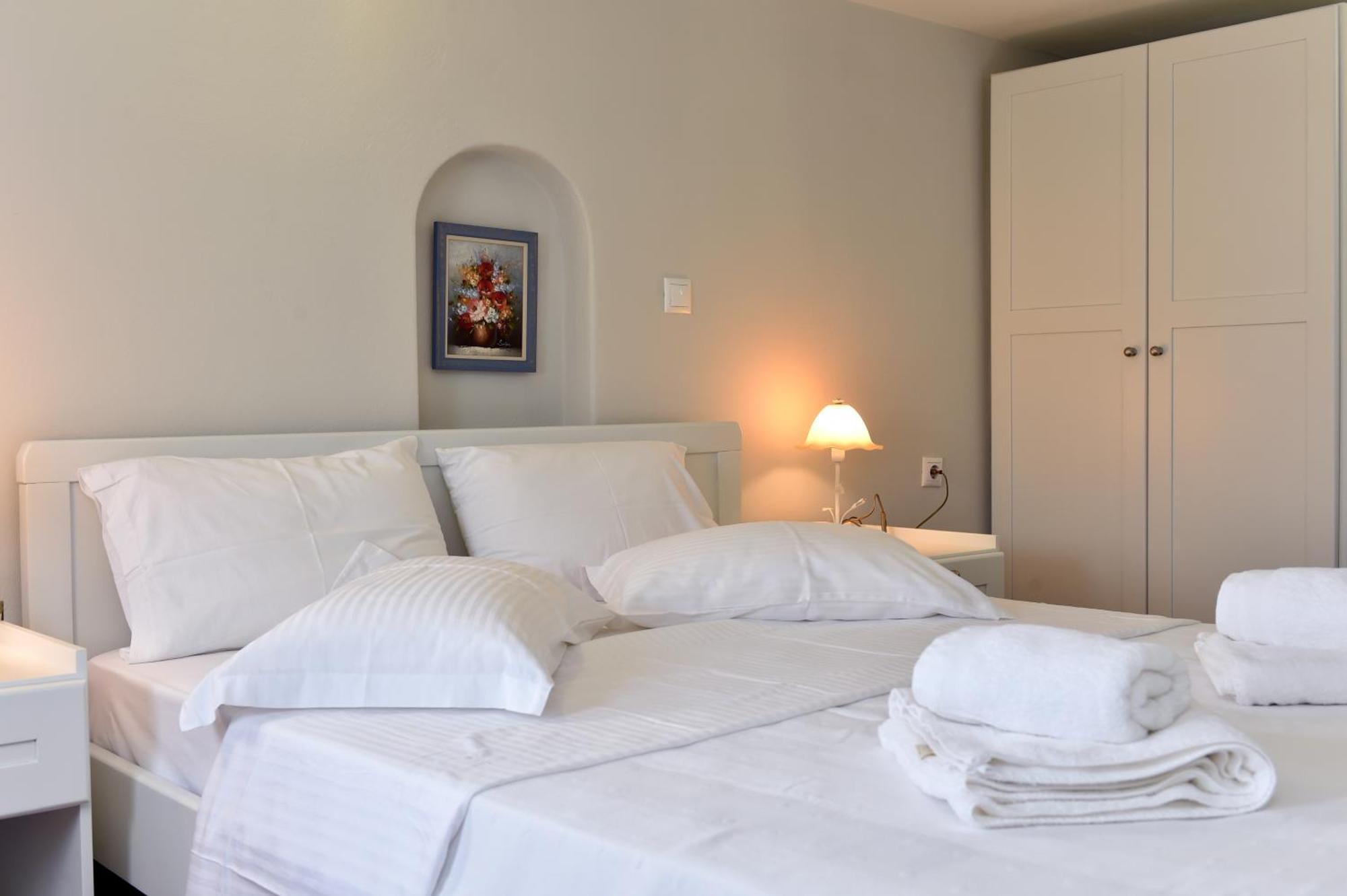 Tonia Apartments Paros 克里希阿克提 外观 照片